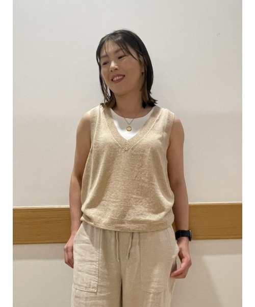 GAP(ギャップ)の「リネン混セーターベスト(ベスト・レディース・ブラック/ベージュ/ホワイト×ネイビー・M/XL/S/XS/L/XXS)」の11枚目の写真