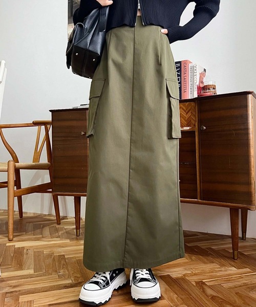 moment+（モーメントプラス）の「バックスリットロングカーゴスカート（スカート・レディース・カーキ/アイボリー/ブラック・S/M/L）」の15枚目の写真