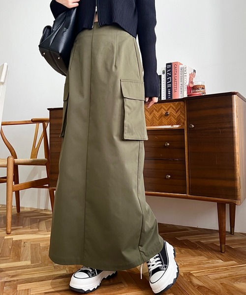 moment+（モーメントプラス）の「バックスリットロングカーゴスカート（スカート・レディース・カーキ/アイボリー/ブラック・S/M/L）」の8枚目の写真