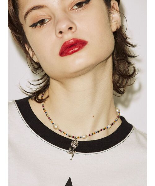 jouetie（ジュエティ）の「【TOHOビーズ別注】ミックスビーズネックレス（ネックレス・レディース・シルバー/ゴールド・FREE）」の2枚目の写真