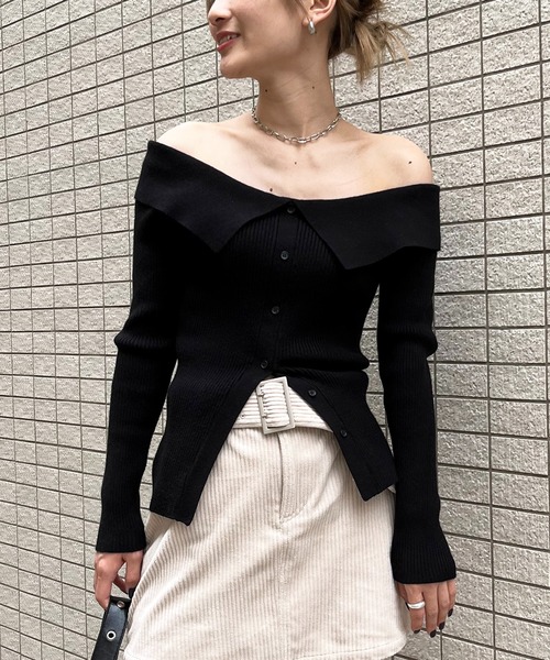 SPIRALGIRL（スパイラルガール）の「オフショルスリットヘムニットトップス（ニット/セーター・レディース・ブラック/ホワイト/ブルー・FREE）」の3枚目の写真