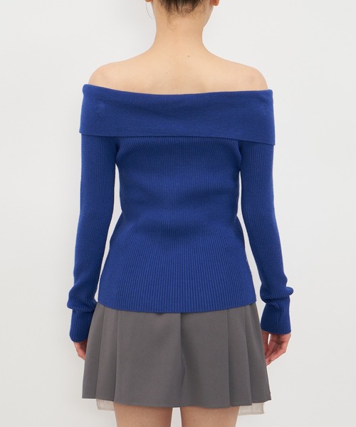 SPIRALGIRL（スパイラルガール）の「オフショルスリットヘムニットトップス（ニット/セーター・レディース・ブラック/ホワイト/ブルー・FREE）」の5枚目の写真
