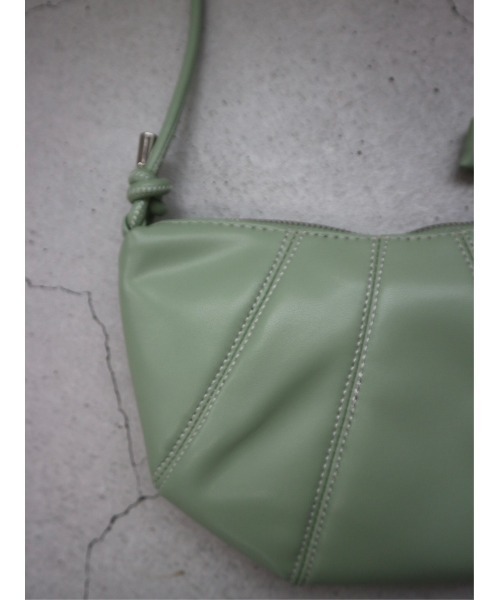 TRUNC（トランクエイティーエイト）の「Stitch Design Shoulder Bag（ショルダーバッグ・レディース・ブラック/グリーン・FREE）」の6枚目の写真