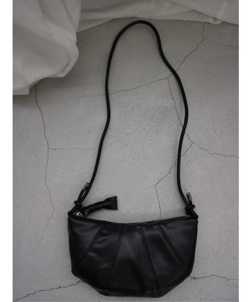 TRUNC（トランクエイティーエイト）の「Stitch Design Shoulder Bag（ショルダーバッグ・レディース・ブラック/グリーン・FREE）」の8枚目の写真