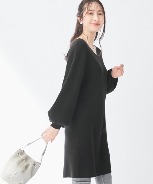alotta(アロッタ)の「もっちりパフ袖ニットワンピース(ニット/セーター・レディース・ベージュ/ブラック/チャコール/フューシャピンク/パープル/ピンクベージュ・M/4L/LL/3L/5L/L)」の1枚目の写真