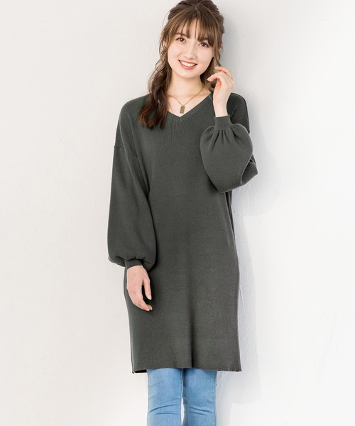 alotta(アロッタ)の「もっちりパフ袖ニットワンピース(ニット/セーター・レディース・ベージュ/ブラック/チャコール/フューシャピンク/パープル/ピンクベージュ・M/4L/LL/3L/5L/L)」の10枚目の写真