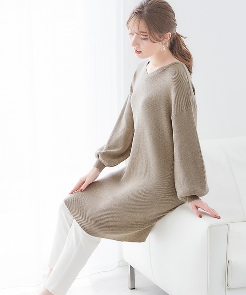 alotta(アロッタ)の「もっちりパフ袖ニットワンピース(ニット/セーター・レディース・ベージュ/ブラック/チャコール/フューシャピンク/パープル/ピンクベージュ・M/4L/LL/3L/5L/L)」の11枚目の写真
