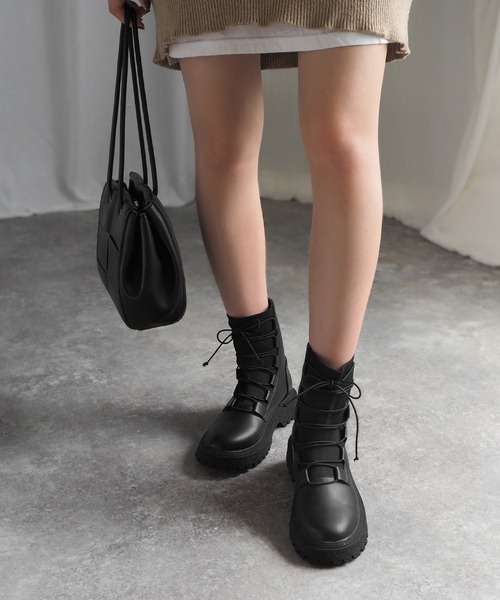 alala(アララ)の「フロントゴアレースアップ(ブーツ・レディース・カーキ/ブラック・L/LL/S/M)」の10枚目の写真