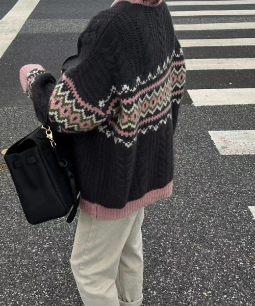 N.s(エヌドットエス)の「配色ノルディックニットトップス(ニット/セーター・レディース・ブラック/ピンク・FREE)」の12枚目の写真