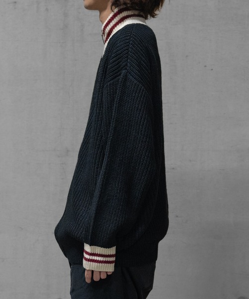 Red Cap Girl（レッドキャプガール）の「【a-r】〔Red Cap Girl/レッドキャップガール〕リブ編み ワッペン付き ドライバーズニット（ニット/セーター・レディース・ブラック/ネイビー・MEDIUM/X-LARGE/LARGE）」の4枚目の写真