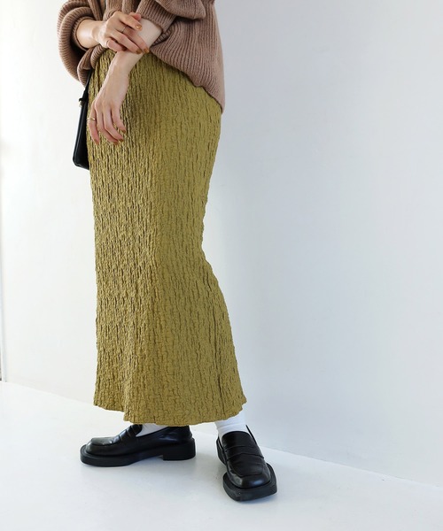 Crisp（クリスプ）の「ランダムシャーリングストレートスカート（スカート・レディース・ブラウン/レッド/オリーブ・FREE）」の3枚目の写真