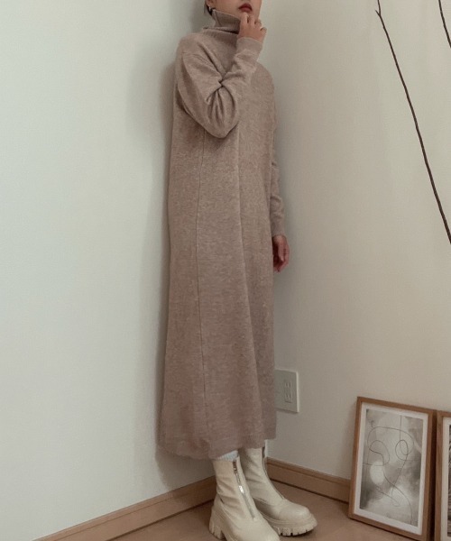 AMAIL(アマイル)の「Petit turtle knit dress(ワンピース・レディース・ブラウン/ベージュ・FREE)」の13枚目の写真