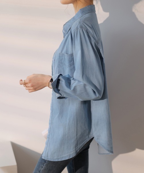 Doux Belle(ドゥーベル)の「コットン混デニムシャツ(シャツ/ブラウス・レディース・ダークブルー/ライトブルー・MEDIUM)」の8枚目の写真