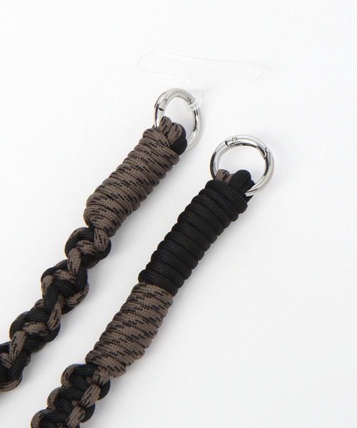 LAKOLE（ラコレ）の「MIXコードスマホショルダー[LONG] / 985826（スマホグッズ・メンズ・ブラック/ネイビー/カーキ・FREE）」の4枚目の写真