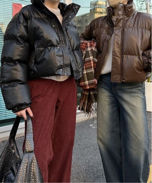 by muni:r（バイ ムニール）の「レザークロップドペディンジャンパー（ダウンジャケット/コート・レディース・ブラック/ブラウン/カーキ・FREE）」の7枚目の写真