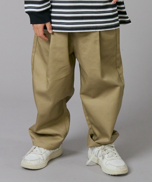 PAIRMANON STREET（ペアマノンストリート）の「【PAIRMANON STREET】 フロント タック ワイド ツイル パンツ（チノパンツ・キッズ・ブラック/ベージュ/ネイビー/オリーブ・90/100/110/120/130/140/150/160）」の12枚目の写真