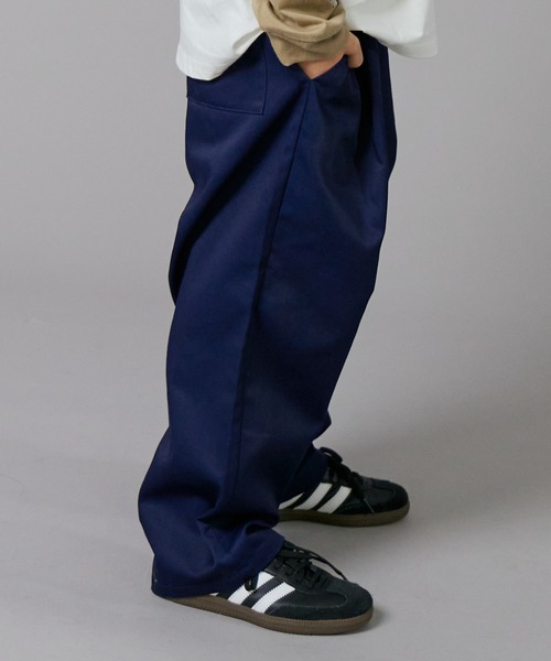 PAIRMANON STREET（ペアマノンストリート）の「【PAIRMANON STREET】 フロント タック ワイド ツイル パンツ（チノパンツ・キッズ・ブラック/ベージュ/ネイビー/オリーブ・90/100/110/120/130/140/150/160）」の19枚目の写真