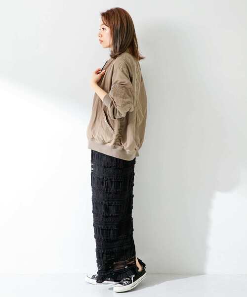 URBAN RESEARCH Sonny Label（アーバンリサーチサニーレーベル）の「リバーシブルオーバーMA-1（MA-1・レディース・ホワイト系その他/ベージュ系その他/グリーン系その他・FREE）」の18枚目の写真