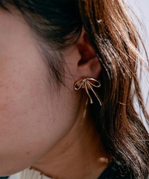 RIBBON EARRING