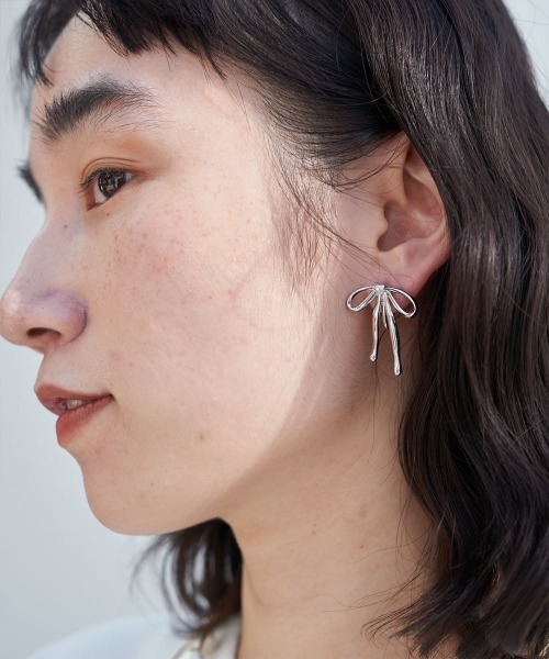 marjour（マージュール）の「RIBBON EARRING（イヤリング・レディース・ゴールド/シルバー・FREE）」の5枚目の写真