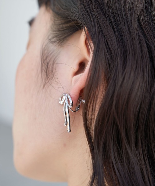 marjour（マージュール）の「RIBBON EARRING（イヤリング・レディース・ゴールド/シルバー・FREE）」の6枚目の写真