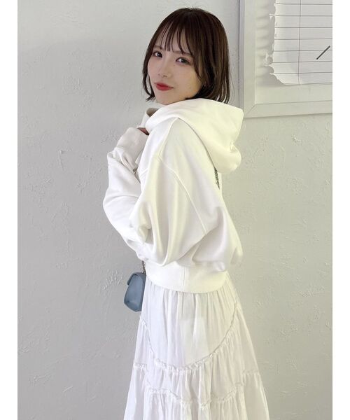 dazzlin（ダズリン）の「Ripple of Colorロゴフーディ（パーカー