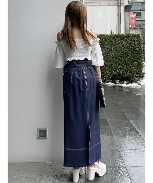 MURUA(ムルーア)の「ステッチタイトスカート(スカート・レディース・ブラック/インディゴブルー・1/2)」の9枚目の写真