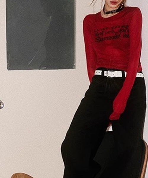 LYEON（リヨン）の「ロゴシアーロンT（Tシャツ/カットソー・レディース・ブラック/レッド/オフホワイト・FREE）」の17枚目の写真