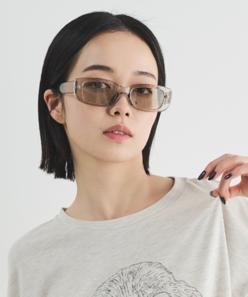 MERLOT（メルロー）の「スクエアフレームフラットレンズサングラス（サングラス・レディース・グレー/ホワイト/ブラック・FREE）」の3枚目の写真