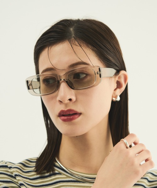 MERLOT（メルロー）の「スクエアフレームフラットレンズサングラス（サングラス・レディース・グレー/ホワイト/ブラック・FREE）」の9枚目の写真