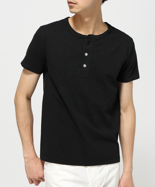 Goodwear(Since1983)（グッドウェア）の「GOODWEAR / グッドウエア: Henley Neck Tee Slim WHT Tシャツ #（Tシャツ/カットソー・メンズ・ホワイト/グリーン/ピンク/バーガンディー/ブルー系その他/ネイビー/サックスブルー/ブラック/ライトブルー/アイボリー/オリーブ/オレンジ・SMALL/LARGE/MEDIUM/X-LARGE）」の4枚目の写真