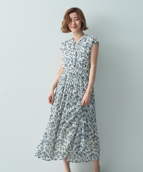YECCA VECCA（イェッカヴェッカ）の「フラワー柄プリーツ