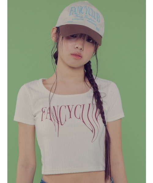 FANCY CLUB（ファンシークラブ）の「A'GEM/9 × .kom 『 FANCY CLUB/ファンシークラブ』 TYPO BASIC U-NECK TEE/ベーシック Uネック 半袖カットソー（Tシャツ/カットソー・レディース・グレー/アイボリー/ブラック・FREE）」の4枚目の写真