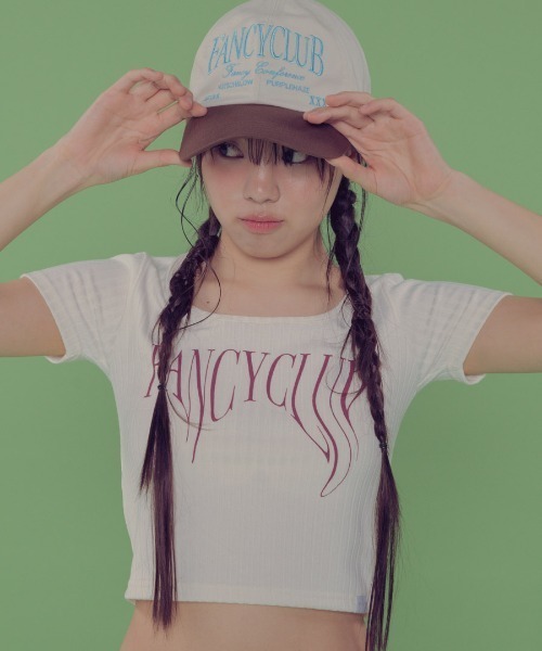 FANCY CLUB（ファンシークラブ）の「A'GEM/9 × .kom 『 FANCY CLUB/ファンシークラブ』 TYPO BASIC U-NECK TEE/ベーシック Uネック 半袖カットソー（Tシャツ/カットソー・レディース・グレー/アイボリー/ブラック・FREE）」の5枚目の写真