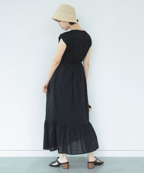 Ray BEAMS(レイビームス)の「Ray BEAMS / ティアード Vネック フレンチスリーブ ワンピース(ワンピース・レディース・ブラック/イエロー系その他2/ブルー系その他2・0/1)」の6枚目の写真