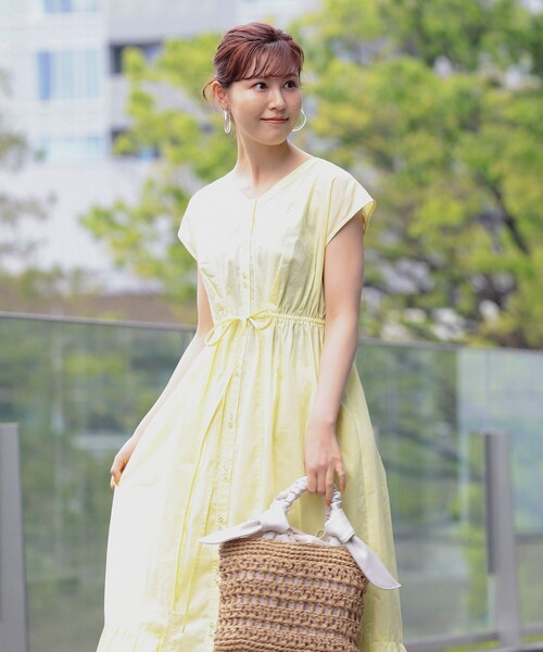 Ray BEAMS(レイビームス)の「Ray BEAMS / ティアード Vネック フレンチスリーブ ワンピース(ワンピース・レディース・ブラック/イエロー系その他2/ブルー系その他2・0/1)」の11枚目の写真