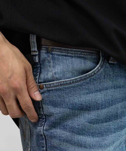 Wrangler(ラングラー)の「BROKEN DENIM SLIM STRAIGHT(デニムパンツ・メンズ・ブルー系1/ブルー系2/ワンウォッシュ・32inch/30inch/28inch/34inch/31inch/29inch/33inch)」の10枚目の写真