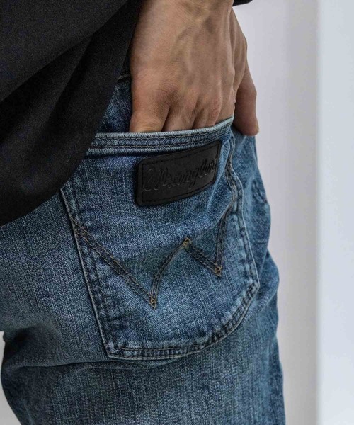 Wrangler(ラングラー)の「BROKEN DENIM SLIM STRAIGHT(デニムパンツ・メンズ・ブルー系1/ブルー系2/ワンウォッシュ・32inch/30inch/28inch/34inch/31inch/29inch/33inch)」の11枚目の写真