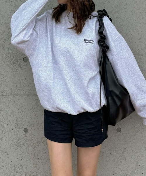 florist（フローリスト）の「【2way】韓国ファッション大容量で軽いスクエアラッフルギャザーレザーショルダーバッグリボン / A4収納OK（ショルダーバッグ・レディース・シルバー/チャコールグレー/ブラック/アイボリー/グレイッシュベージュ/シャンパン・M size）」の14枚目の写真