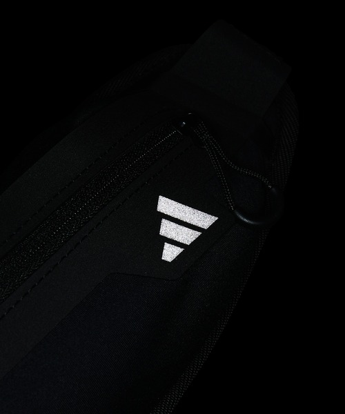 adidas(アディダス)の「ランニング ウエストバッグ / アディダス adidas(ショルダーバッグ・メンズ・ブラック・FREE)」の6枚目の写真