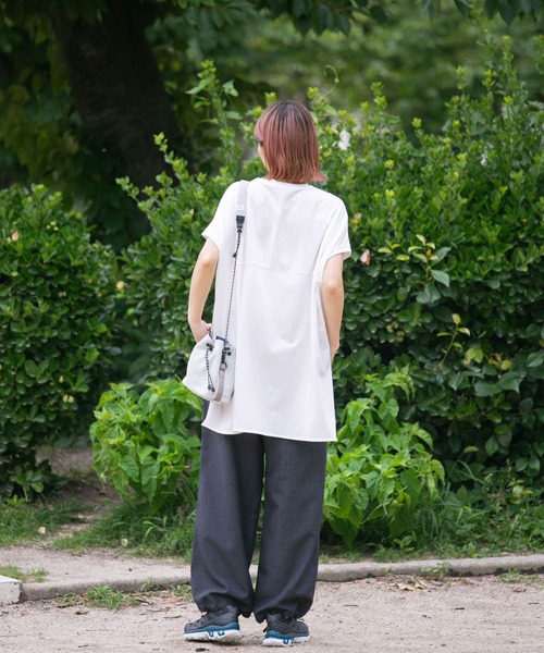 EKAL(エカル)の「ドルマンスリーブカットソー(Tシャツ/カットソー・レディース・ホワイト/ベージュ/ブラック・ONE)」の8枚目の写真