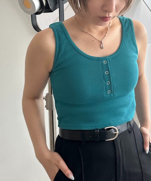 apres jour mignon(アプレジュールミニョン)の「カップ付きヘンリーショートタンク【ZOZOTOWN限定アイテム】(タンクトップ・レディース・ピンク/レッド/ブラック/アイボリー/ナチュラル/ブルー・X-LARGE/フリー)」の4枚目の写真