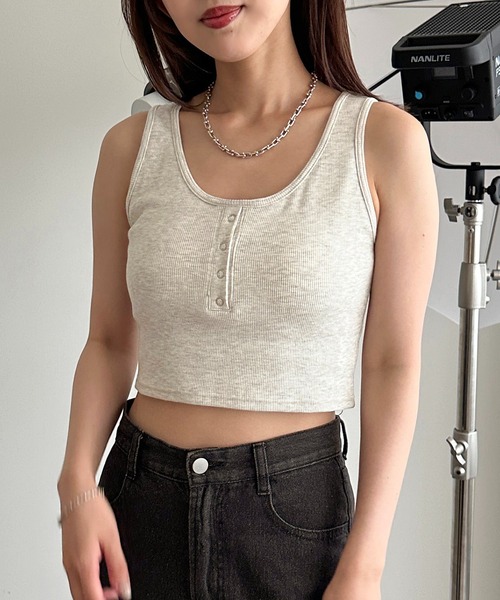 apres jour mignon(アプレジュールミニョン)の「カップ付きヘンリーショートタンク【ZOZOTOWN限定アイテム】(タンクトップ・レディース・ピンク/レッド/ブラック/アイボリー/ナチュラル/ブルー・X-LARGE/フリー)」の22枚目の写真