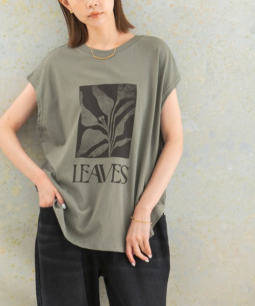 CHIGNON（シニヨン）の「CHIGNON　アートプリントフレンチTシャツ（Tシャツ/カットソー・レディース・オフホワイト/カーキ・FREE）」の5枚目の写真