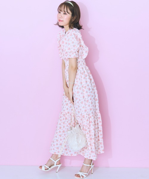 marun(マルン)の「<大きいサイズ> フリルデザインフラワープリントワンピース marun(ワンピース・レディース・パープル系/ピンク系・5L/4L/3L/LL/L)」の1枚目の写真
