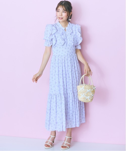 marun(マルン)の「<大きいサイズ> フリルデザインフラワープリントワンピース marun(ワンピース・レディース・パープル系/ピンク系・5L/4L/3L/LL/L)」の3枚目の写真
