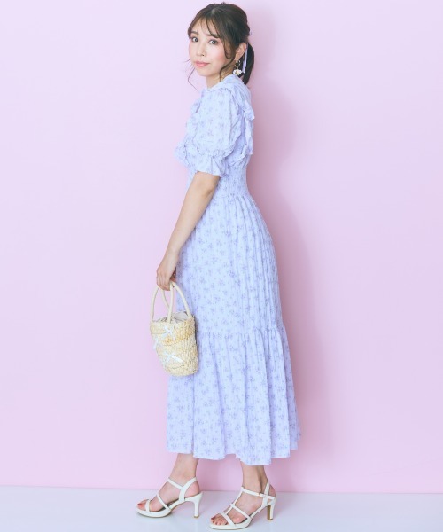 marun(マルン)の「<大きいサイズ> フリルデザインフラワープリントワンピース marun(ワンピース・レディース・パープル系/ピンク系・5L/4L/3L/LL/L)」の11枚目の写真