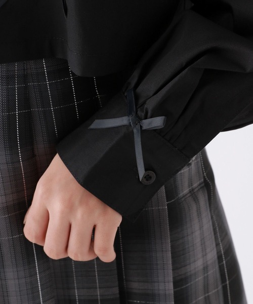 repipi armario（レピピ アルマリオ）の「リボンショートシャツ（シャツ/ブラウス・キッズ・ブラック/ホワイト/サックスブルー・LARGE/MEDIUM）」の20枚目の写真