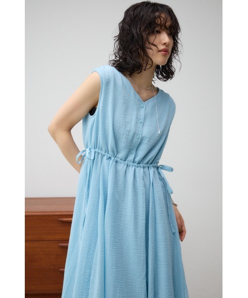 AZUL by moussy（アズールバイマウジー）の「ウエスト切替袖ギャザーノースリーブワンピース（ワンピース・レディース・ライトベージュ/ライトブルー/ブラック・MEDIUM/SMALL）」の15枚目の写真