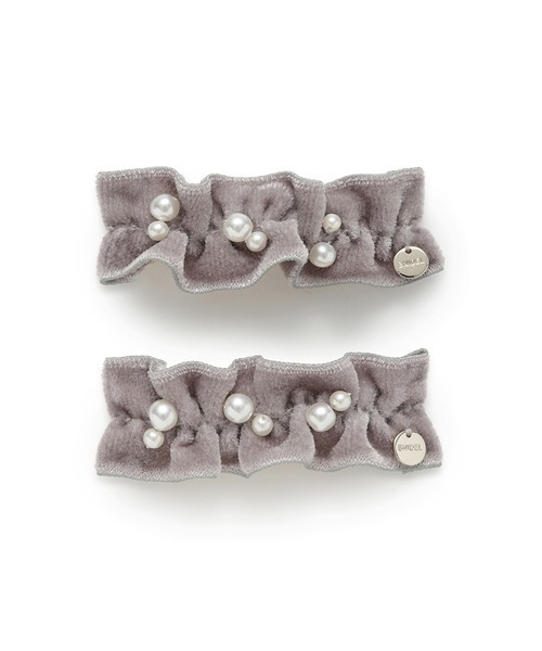 SNIDEL（スナイデル）の「ベロアバレッタ（バレッタ/ヘアクリップ・レディース・グレー/ブラック/ライトベージュ・FREE）」の4枚目の写真